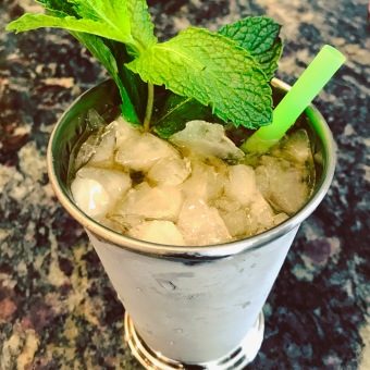It's 🐎 DERBY DAY! To honor this year's Run for the Roses, we proudly present our Mint Julep featuring Eagle Rare Bourbon. Don't forget to place your bets!